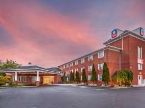 SureStay Plus Hotel by Best Western Kincardine