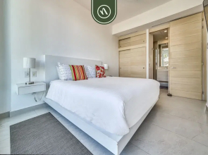 1BR Condo Near to Beach