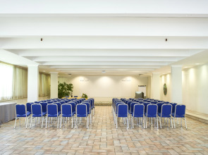 Isola Sacra Rome Airport