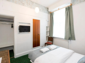 St Athans Hotel