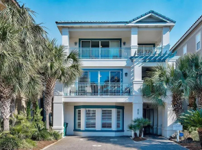 Emerald Enchantment 4 Bedroom Holiday Home by Five Star Properties