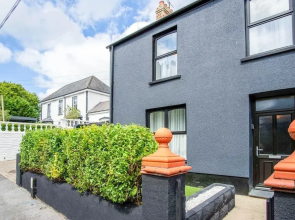 No 7 Moorfield Road - 3 Bed Townhouse - Narberth