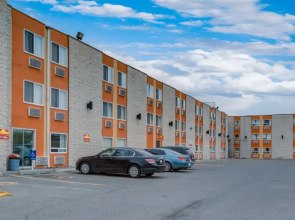 Airport Traveller's Inn