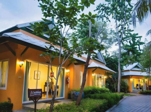 Baan Amphawa Resort & Spa