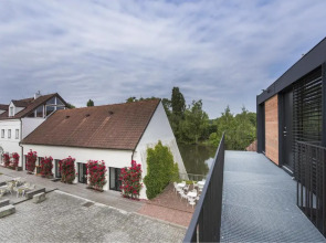 Yard Resort