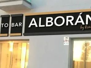 Hotel Alboran