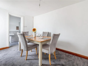 Quirky and Stylish 3 Bed in Worcester