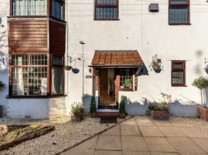 Camaraderie Guest House