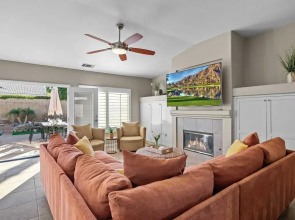 La Quinta Desert Haven Luxe Stay w/ Private Pool, Hot Tub, Pool Table