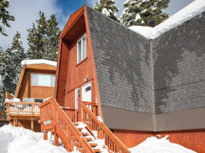 Chickadee by Avantstay Modern A-frame Cabin