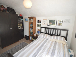 Charming 2 Bedroom Apartment Near Station