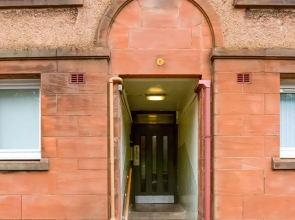 Graceful Apartment in Greenock near Newark Castle