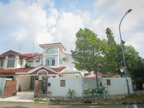 DesaTebrau NewStar Homestay - Wedding Bridal House
