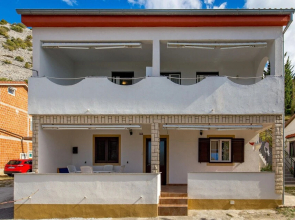 Nice Home in Baric Draga With Wifi and 1 Bedrooms