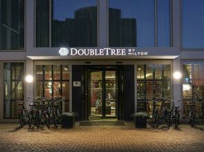 DoubleTree by Hilton Hotel Amsterdam - NDSM Wharf