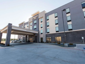 Hampton Inn Mustang
