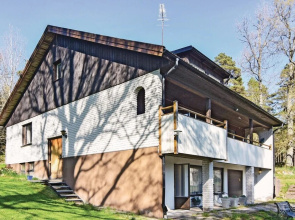Stunning Home in Håverud With 4 Bedrooms and Internet