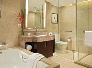 Sheraton Grand Shanghai Pudong Hotel & Residences