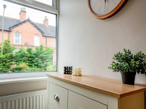Host Stay Mayfield House