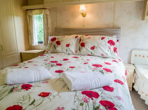 Tadpole Retreat:sleeps 4, Kitchen, Bathroom&lounge