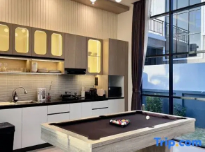 Modern 3BR British Pool Villa + 5KM Jomtien Beach
