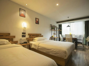 Eggshell Hotel (Changsha South Bus Station)