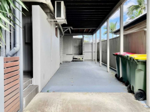 Home on a Hill - 1 Bedroom Apartment