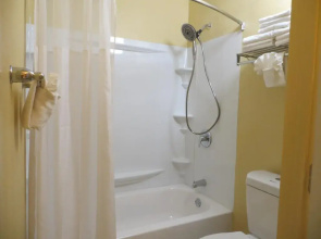 Grand Hotel Orlando at Universal Blvd - Shuttle to Theme Parks