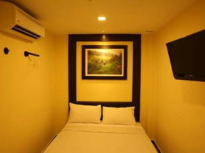 OYO 124 Hotel Seniman Sentul (Sanitized Stay)