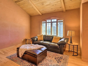 5 Mi to Butte Creek Trail: Prescott Home w/ Deck!