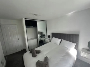 Family - Garden - Parking - Wifi - Sleeps 5