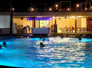 INFINITY Beach Club - Hostel