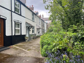 4 Railway Terrace