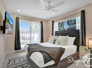 Close to Beach 4Br with Heated Pool
