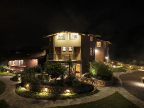 Fleur Lodge