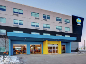 TRU BY Hilton Edmonton Windermere
