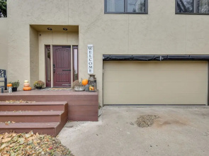 Large Home w/ Game Room, 4 Mi to Mississippi River