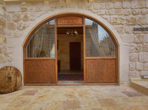 Ada Cave Suites Hotel
