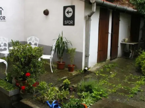 Green Garden Apartment