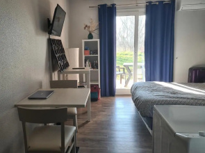 Studio 24 m2 - Hameaux de Camargue - village 9 - 13200 Arles