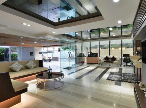 Ten Ekamai Suites Serviced Apartment