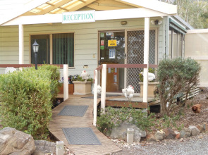 Grampians View Cottages and Units