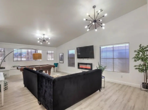 Chateau Sunset - Stunning 4BR 3bth With Private Pool SPA Mountain Views