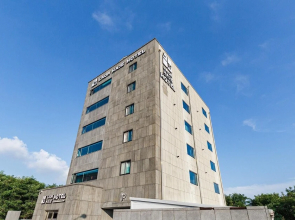 Gunsan Raonhaje Hotel