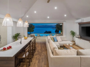 Luxury Beach Villas Porto Bus