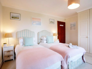 Beautiful 5-bed House in Port Isaac