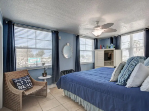 Clearwater Beach Suites 201 2 Bedroom Condo by Redawning