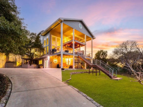 Colleen's Chic Chalet