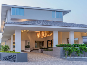 JKR Resort & Spa
