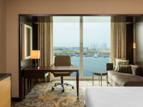 Sheraton Dubai Creek Hotel & Towers
